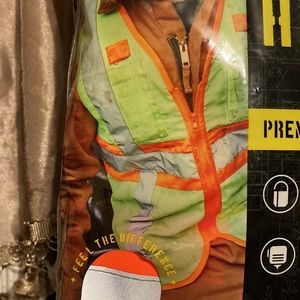 NWT ⚠️ Hi-Vis ANSI-2 ⚠️ Premium Safety Vest ⚠️